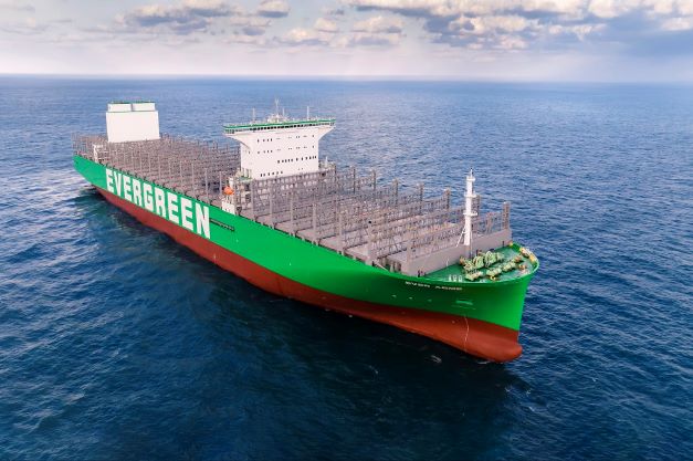 Evergreen splashes out $3 billion on new LNG dual-fuel containerships